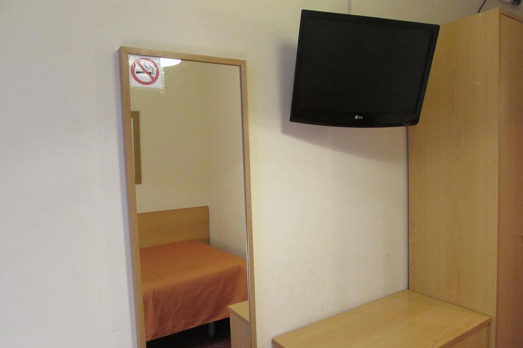 Hostal Prim มาดริด ภายนอก รูปภาพ