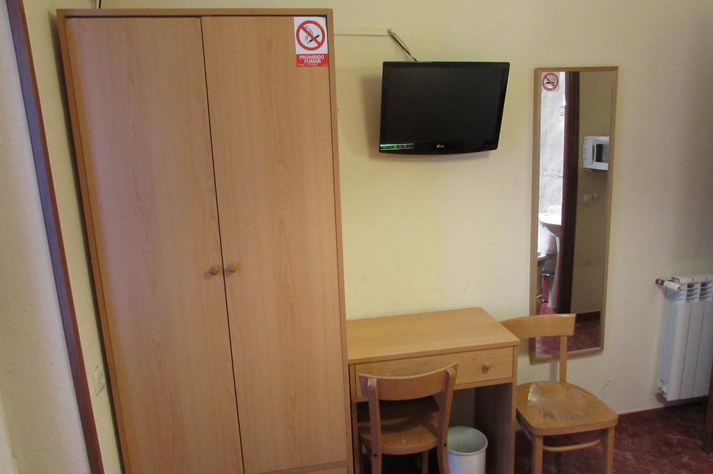 Hostal Prim มาดริด ภายนอก รูปภาพ